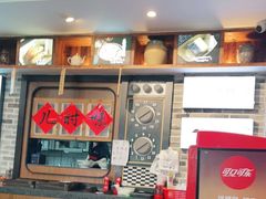 -黑白电视长沙小吃(美林M·LIVE天地东座店)