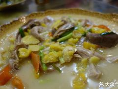 板栗烧肚条-邛海风味特色菜馆