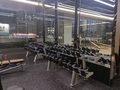 -威克健身游泳(万菱汇店)
