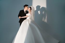 -雪中彩影婚纱摄影·微光艺术中心