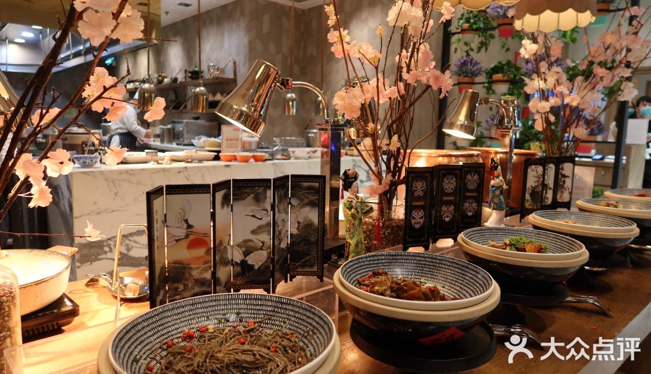 国贸CBD品尝老北京自助餐🍴
