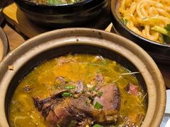 -有红鸡毛店·砂锅菜(抚琴夜市店)