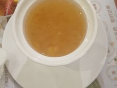 燕窝银耳汤-芭菲盛宴·环球美食(袁家岗店)