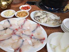 -濠轩阁特色生蚝火锅(水湾路店)