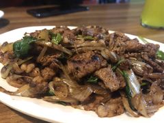 传统烤羊肉-炙热童年·老北京炙子烤肉(南锣鼓巷店)