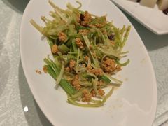 -大连星海皇冠假日酒店