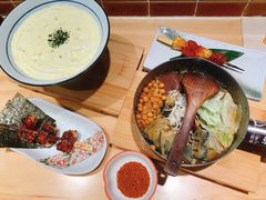 猪五花烤凤梨-火山屋台(新街口店)