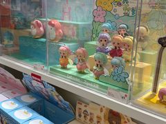 -名创优品(北京新中关购物中心地铁层店)