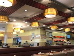 大堂-粤仔湾砂锅粥(金太湖店)