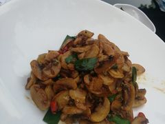 -铜锣湾·有麝自然香(重庆新天地店)