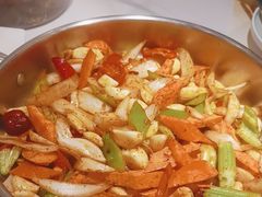 -黄记煌三汁焖锅(新佳丽江汉路店)