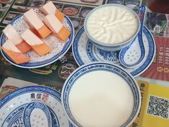 -广信牛奶甜品世家(台东店)