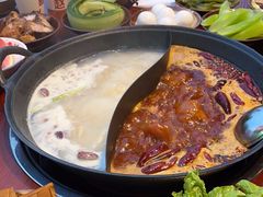 -赵美丽·重庆社区火锅·直营店(火车东站·中豪国际店)