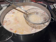 -尚尚仙·酸汤猪手·猪肚鸡火锅(华联万柳购物中心店)