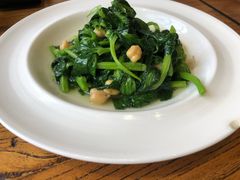 酒香豌豆苗-阿里家·新疆烤肉酒場 by MIG