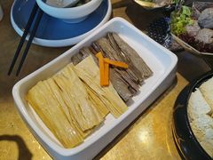 -左庭右院鲜牛肉火锅(金山万达店)