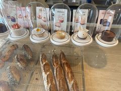 -VERIE BAKEHOUSE
