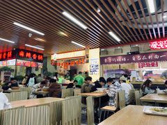 大堂-憨憨熊美食广场(下沙宝龙广场店)