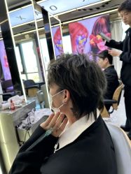 -藤野造型烫发染发