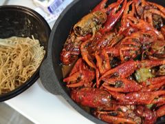 -肥肥虾庄·金牌油焖大虾(汉口城市广场店)