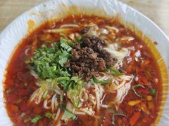 -老鼓楼麻辣烫夹馍