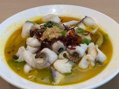 金汤酸菜鱼-吕氏疙瘩汤·海鲜新鲁菜(融创茂店)