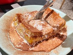 漏奶滑-潮界(虹桥新天地店)