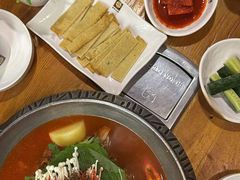 -喇喇排骨火锅·传统韩式脊骨汤(望京西园总店)