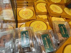 -胖东来生活广场(健康路店)