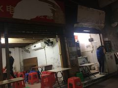 门面-威邵鸡煲(西华路总店)