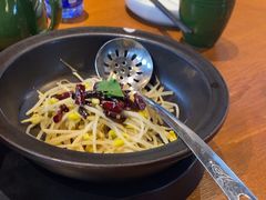 -云海肴·汽锅鸡·云南菜(天山百盛优客店)