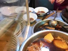 -松树干拌面店