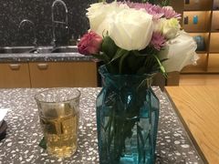 -蔚来中心(北京中关村店)