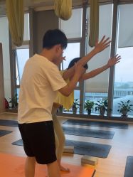 -小黑裙瑜伽·普拉提