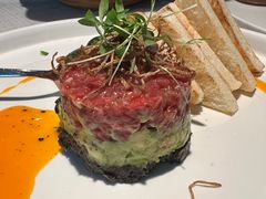 生牛肉塔塔配牛油果酱-Solo(衡山路店)