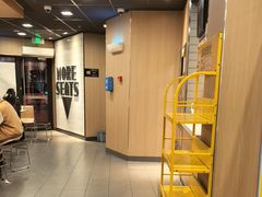 -麦当劳(卫星广场店)