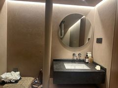 -灸春堂·艾灸·痛症·整脊连锁(之江银泰店)