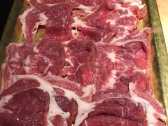 手切羊上脑肉-清真·老门框爆肚涮肉·中华老字号(丰管路店)