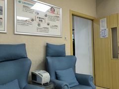 -上海大学附属上海和平眼科医院