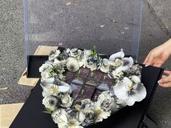 -何兮花店·气球派对鲜花店(马桥银春路万科城店)