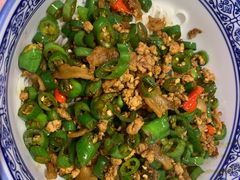 青椒炒肉拌粉-赣南粉局·赣菜夜排档(新天地店)