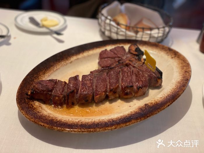 Wolfgang’s Steakhouse 沃夫冈牛排馆(上海白玉兰广场店)招牌大里脊牛排图片