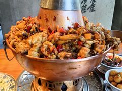 -炉小二铜锅牛蛙•川湘菜(三里屯店)