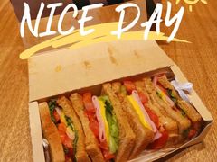 芝香薄切火腿片大嘴三明治-星巴克(北京南站第二店)