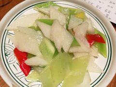 -云海肴·汽锅鸡·云南菜(天山百盛优客店)