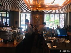 -星巴克臻选(国贸商城首店)