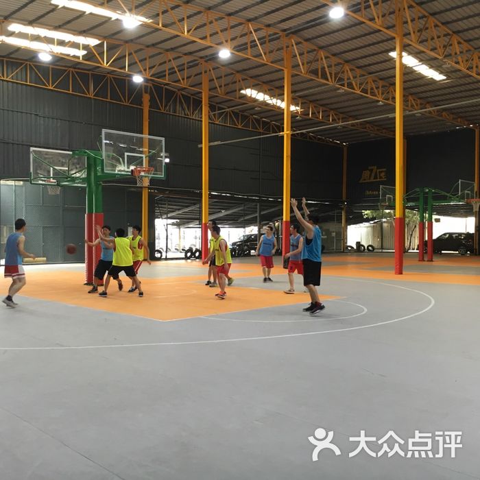 第七区篮球公园