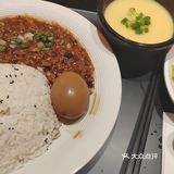 油亮亮的卤肉饭，真满足