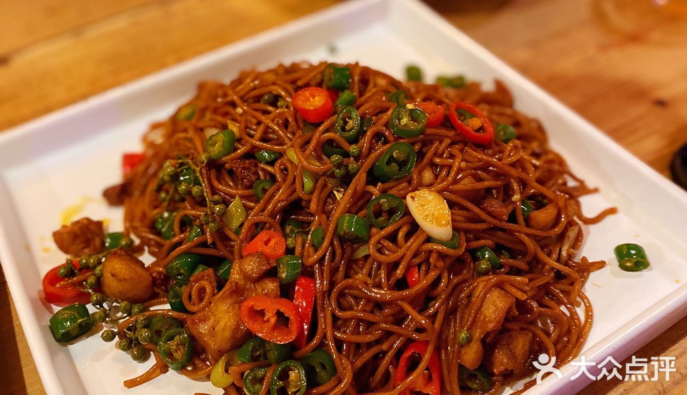 [种草]西安必打卡的网红餐厅酒吧🍷音乐🎶与美食同在