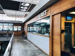 门面-ROAST coffee & eatery